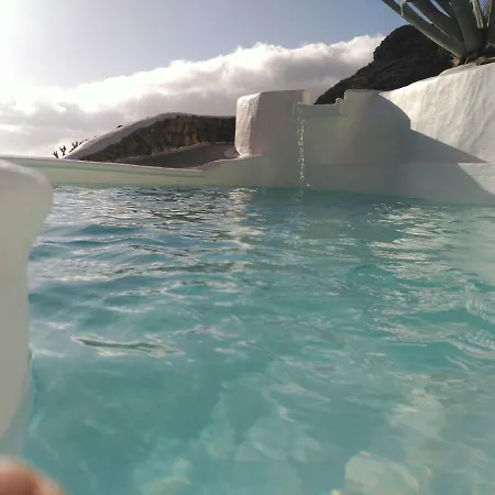 Vilna House With Private Pool, Jacuzzi And Garden -optional Pool And Jacuzzi Heating * Agaete