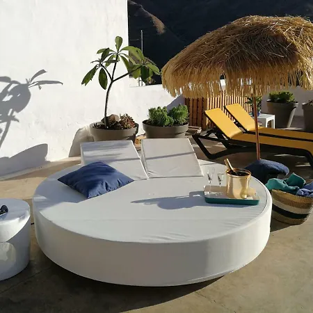 Vilna House With Private Pool, Jacuzzi And Garden -optional Pool And Jacuzzi Heating Villa *